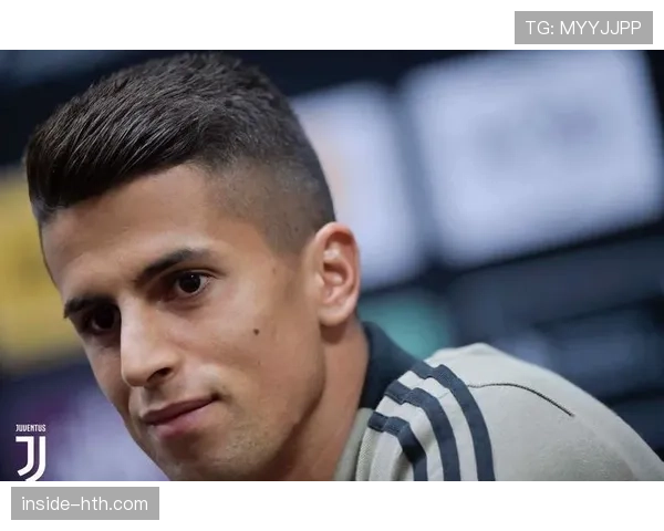 阿什拉夫与坎塞洛同场竞技，防守表现回升引发球迷热议