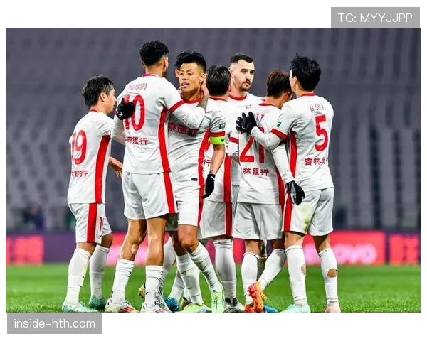 最新联赛战报揭晓球队真实实力，争冠保级格局初现，焦点对决点燃赛场激情